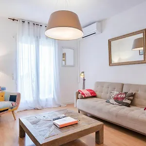 https://urbanchic-parras-apartment.es-andalucia.com